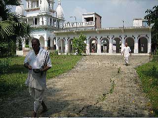 061011_bamunpara_30