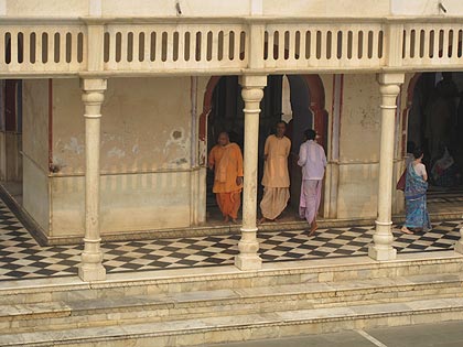 picture-03