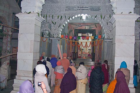 picture-02