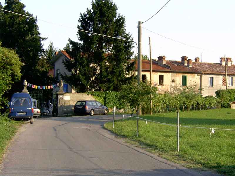sm-outsidevillagovinda